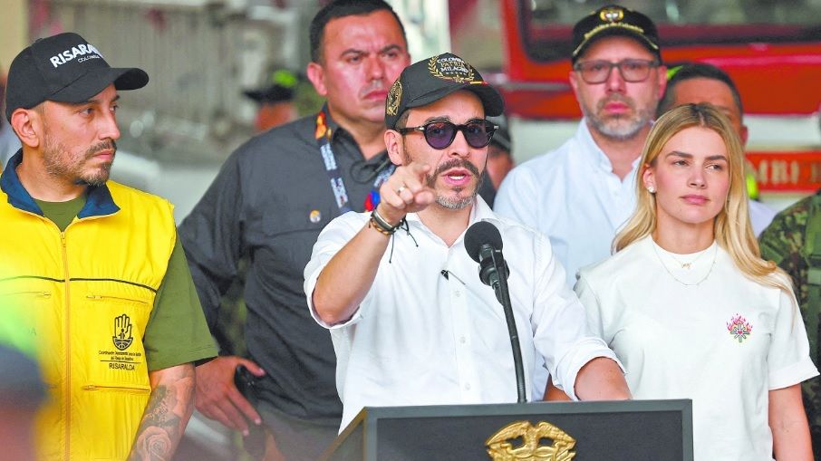 De la Espriella ordena deportaciones de migrantes irregulares en Colombia De la Espriella ordena deportaciones de migrantes irregulares en Colombia
