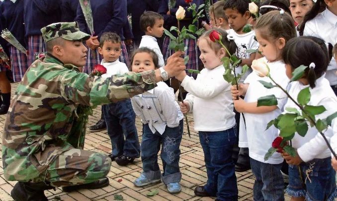 Al alza, reclutamiento de menores en Colombia; HRW, señala a redes sociales como herramienta