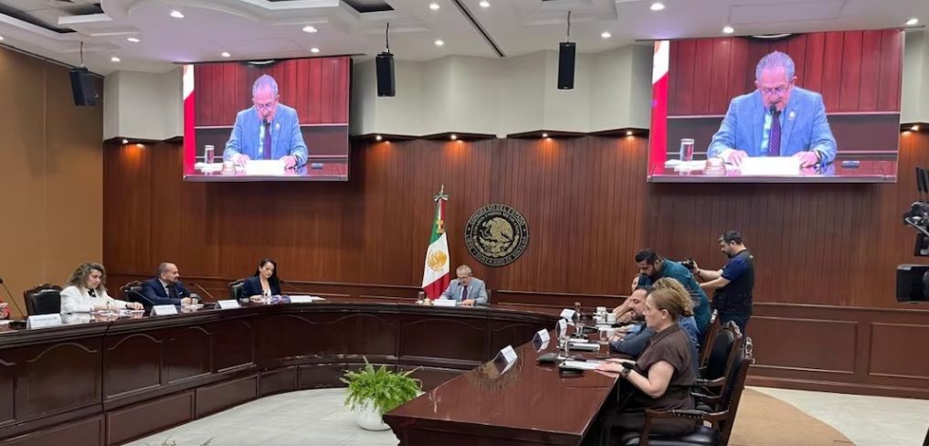 Congreso de Sinaloa suspende sesión extraordinaria; queda pendiente designación de gobernador interino Congreso de Sinaloa suspende sesión extraordinaria; queda pendiente designación de gobernador interino