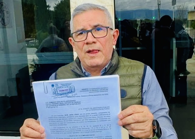 En su comparecencia ante la FGR, Noé Jara niega vínculos delictivos con la ASAEO, tras operativos contra integrantes de la organización En su comparecencia ante la FGR, Noé Jara niega vínculos delictivos con la ASAEO, tras operativos contra integrantes de la organización