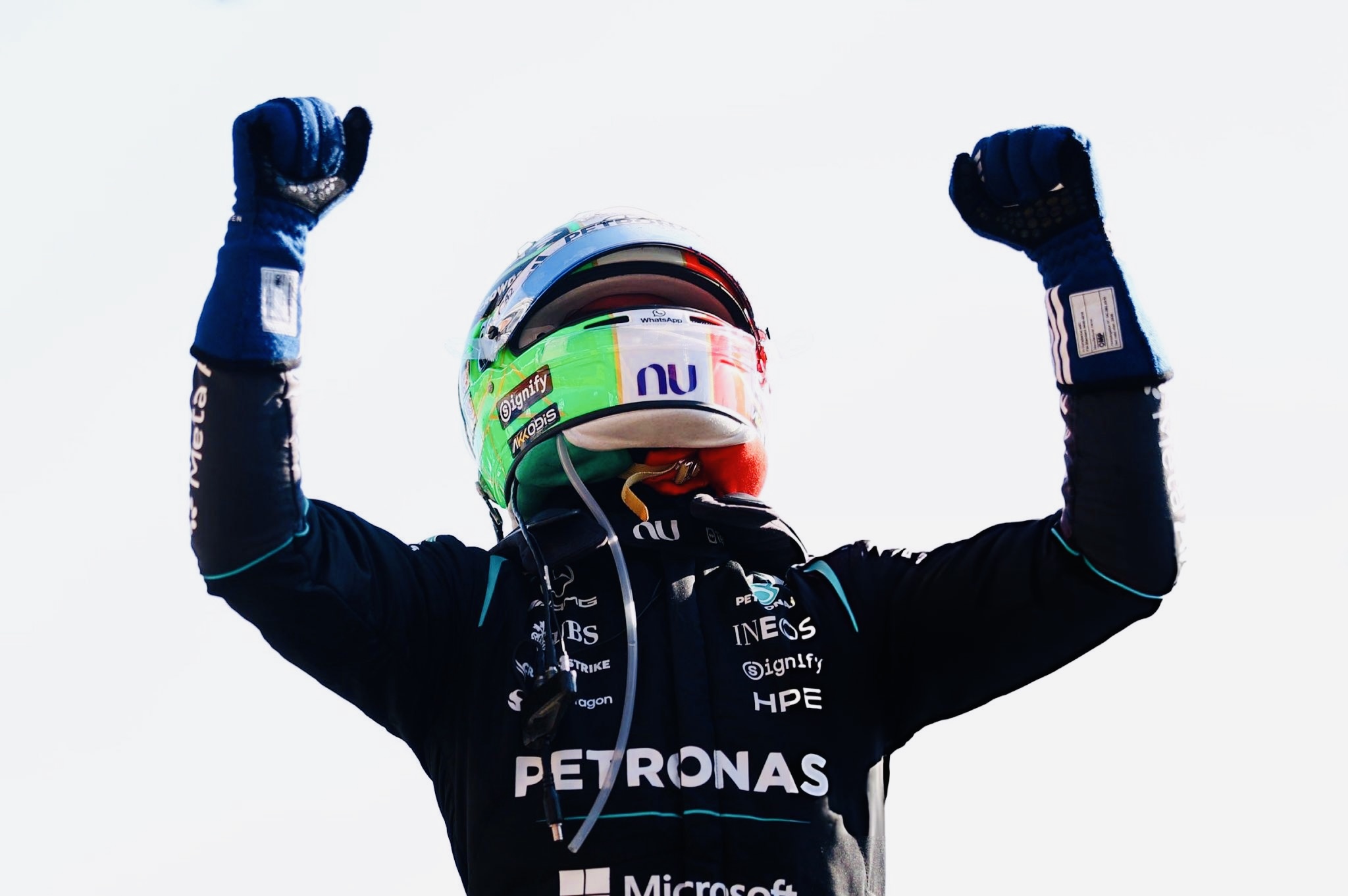 Kimi Antonelli de Mercedes gana el GP de Monza desde el fondo; Checo Pérez termina 18º con Cadillac