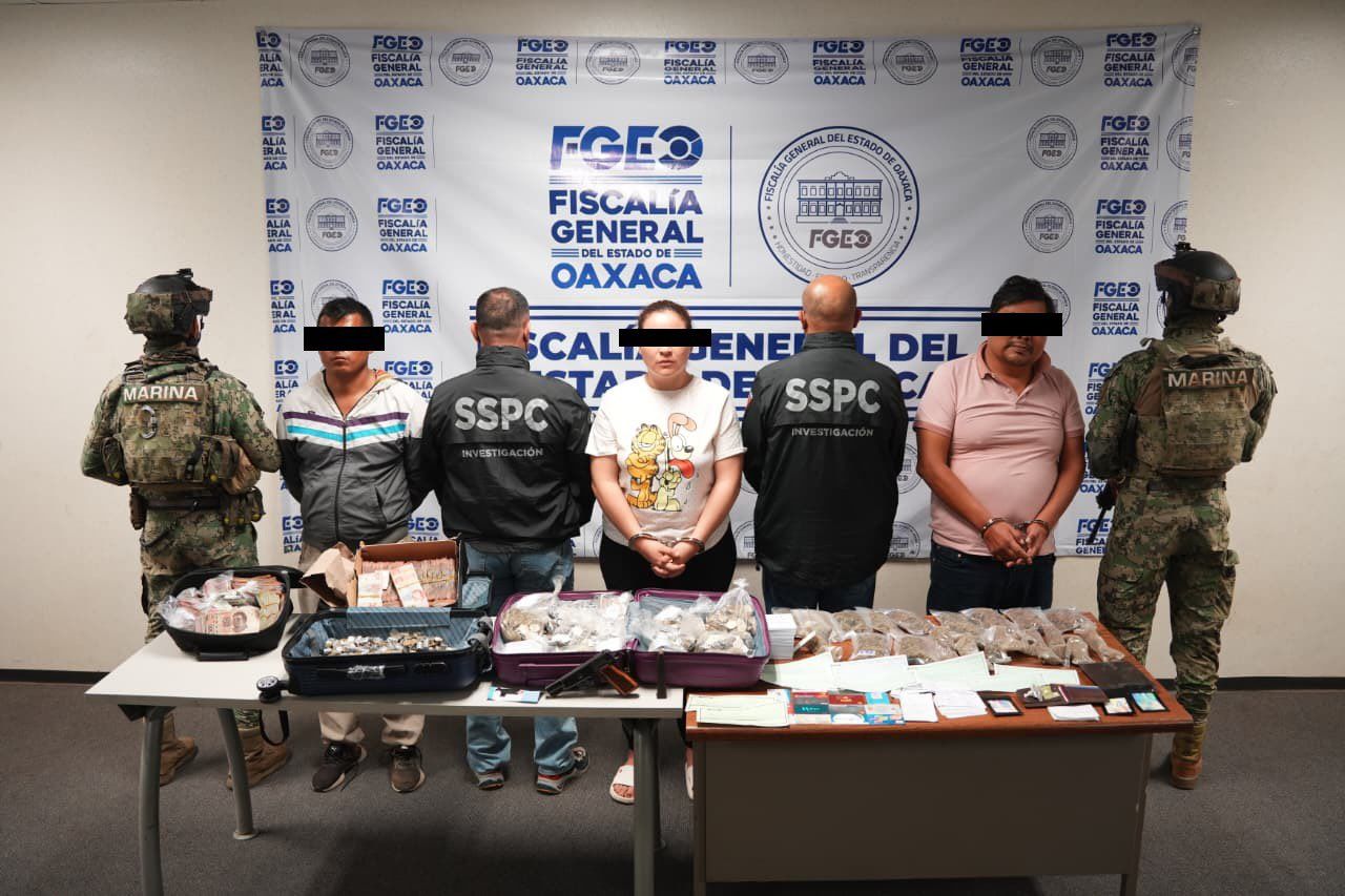 Nuevo golpe a la ASAEO: catean seis inmuebles, detienen a tres personas e incautan armas y drogas