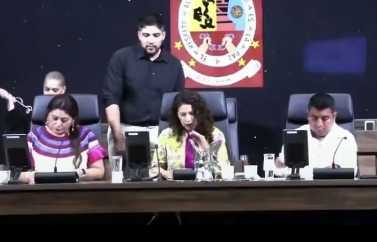 Congreso de Oaxaca desaparece poderes en Juchitán tras detención de alcalde y crisis de seguridad vinculada con Los Cromos Congreso de Oaxaca desaparece poderes en Juchitán tras detención de alcalde y crisis de seguridad vinculada con Los Cromos