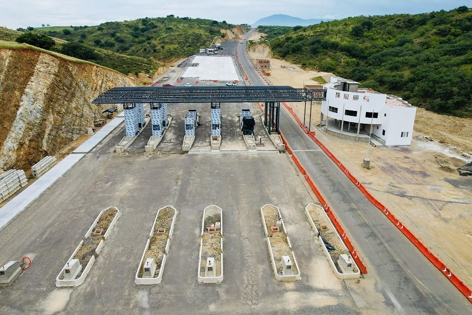 SCJN evaluará atracción de amparo contra cobros en supercarretera Barranca Larga–Ventanilla, una promesa incumplida de AMLO SCJN evaluará atracción de amparo contra cobros en supercarretera Barranca Larga–Ventanilla, una promesa incumplida de AMLO
