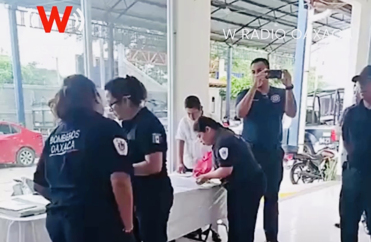 Gobierno de Oaxaca intenta arrebatar control de estación de bomberos voluntarios creada por ciudadanos juchitecos organizados