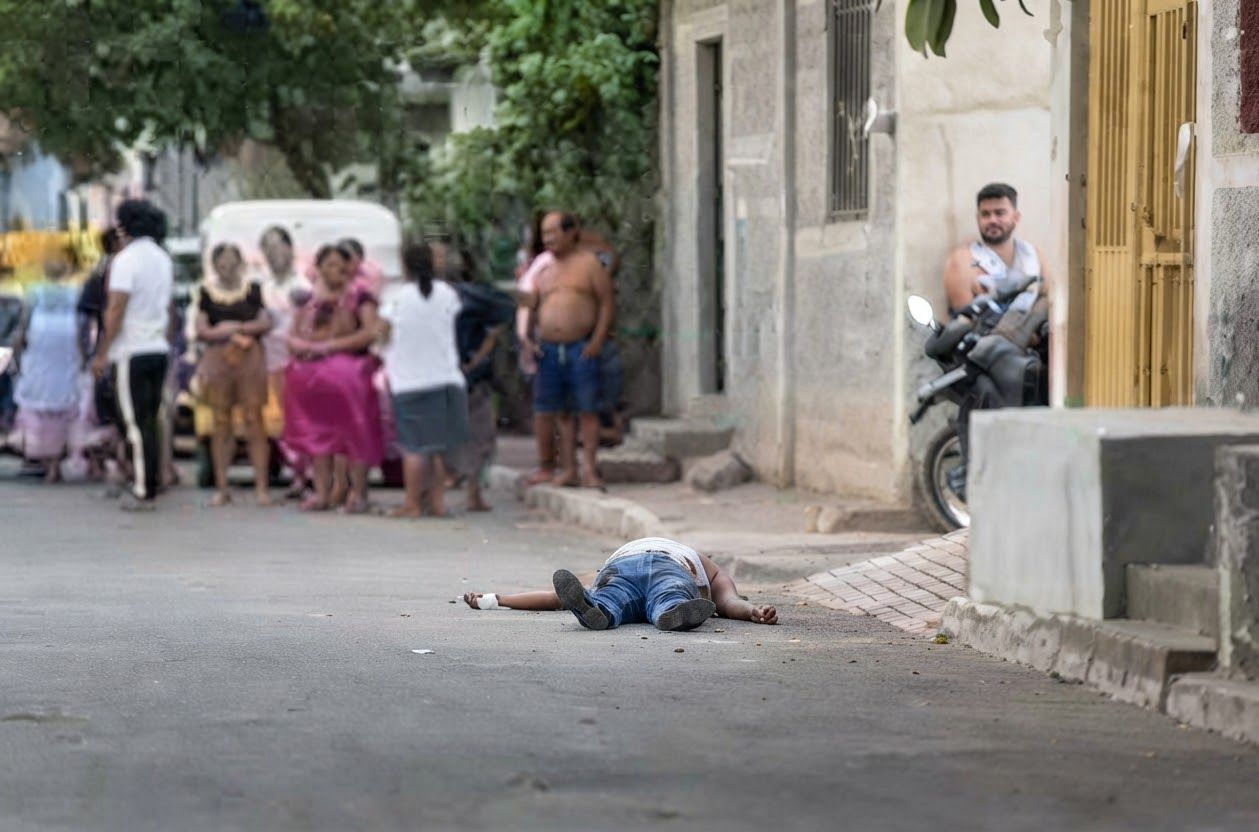 Nueva ejecución: asesinan a Mariano R.T. en calle Constitución, de la séptima sección de Juchitán, Oaxaca Nueva ejecución: asesinan a Mariano R.T. en calle Constitución, de la séptima sección de Juchitán, Oaxaca