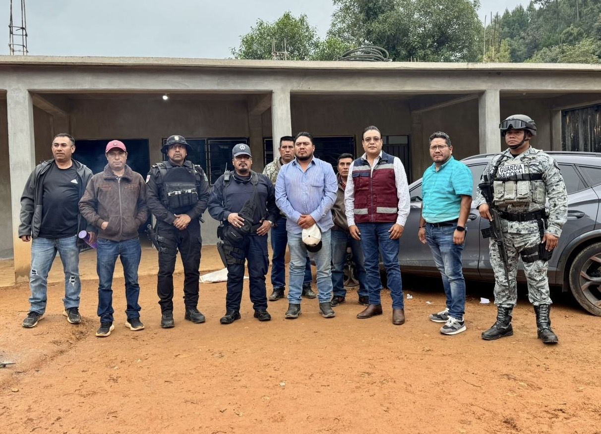 Liberan en Oaxaca al periodista Graciano Gómez y a otras cinco personas retenidas en San Sebastián Río Hondo Liberan en Oaxaca al periodista Graciano Gómez y a otras cinco personas retenidas en San Sebastián Río Hondo