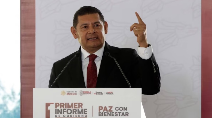 «Es delicado poner a mujeres frente a municipios»: Gobernador de Puebla genera críticas por dichos misóginos «Es delicado poner a mujeres frente a municipios»: Gobernador de Puebla genera críticas por dichos misóginos