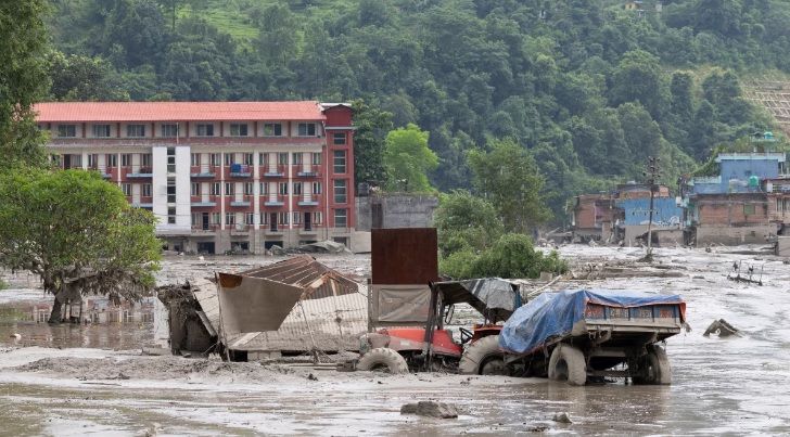 Avalancha golpeó a Nepal en solo 7 minutos: Avanzó a 188 kilómetros por hora… y creó 2 enormes lagos Avalancha golpeó a Nepal en solo 7 minutos: Avanzó a 188 kilómetros por hora… y creó 2 enormes lagos