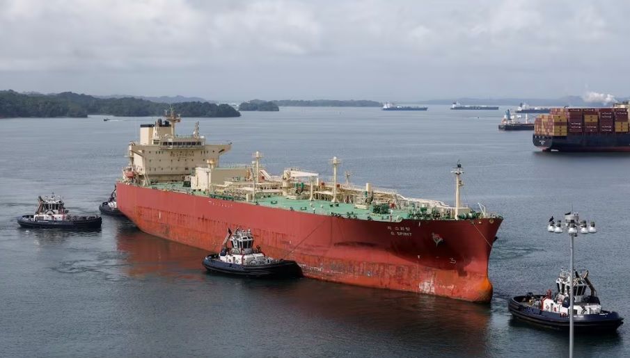 Canal de Panamá aplica primera restricción de tránsitos por sequía; busca ahorrar agua por fenómeno «El Niño» Canal de Panamá aplica primera restricción de tránsitos por sequía; busca ahorrar agua por fenómeno «El Niño»