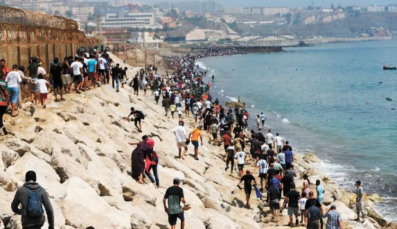 Unión Europea destina 133 mdd a España para atender crisis migratoria en Ceuta; reforzarán vigilancia de las fronteras