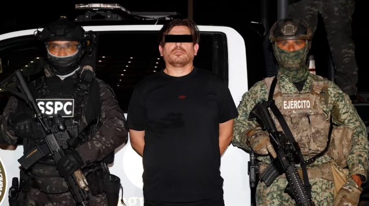 Detienen a ‘El Peli’, presunto operador de Los Chapitos, en Mazatlán; 3 más fueron capturados Detienen a ‘El Peli’, presunto operador de Los Chapitos, en Mazatlán; 3 más fueron capturados