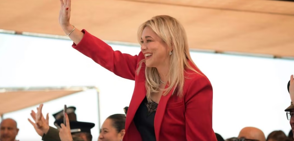 Maru Campos envía oficio a Sheinbaum con tres peticiones; solicita reunión y recibirla personalmente en su visita a Chihuahua Maru Campos envía oficio a Sheinbaum con tres peticiones; solicita reunión y recibirla personalmente en su visita a Chihuahua