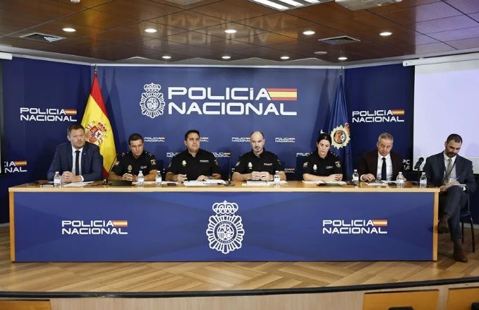 España desmantela un «narcobanco» vinculado a una red de tráfico de cocaína España desmantela un «narcobanco» vinculado a una red de tráfico de cocaína