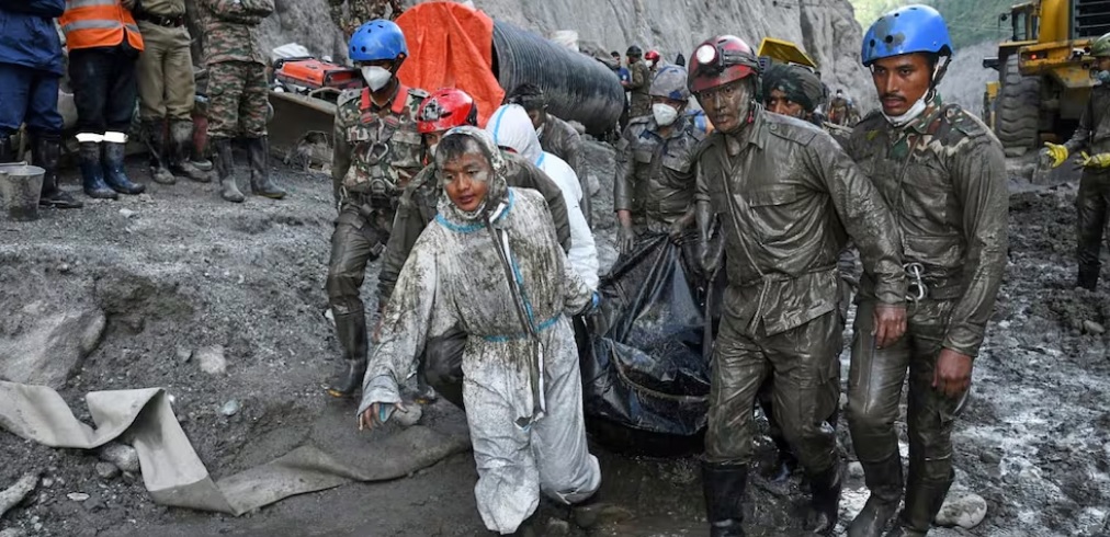 Nepal reporta mil nuevos desaparecidos por inundaciones; van más de 6 mil a casi un mes de la tragedia