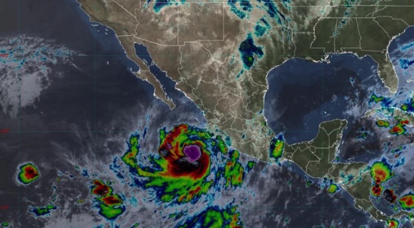 Rachel se convierte en huracán; prevén lluvias intensas en Jalisco, Colima, Michoacán y Guerrero