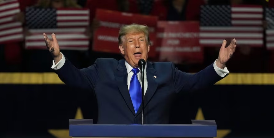 Trump promete 5 mil dólares a los ciudadanos si los republicanos ganan en noviembre