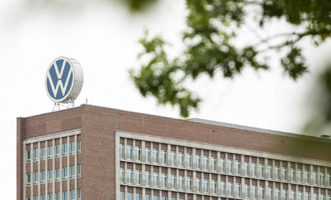 Volkswagen, en crisis por autos chinos y aranceles: Despedirá a 100 mil y eliminará el 50% de sus modelos Volkswagen, en crisis por autos chinos y aranceles: Despedirá a 100 mil y eliminará el 50% de sus modelos
