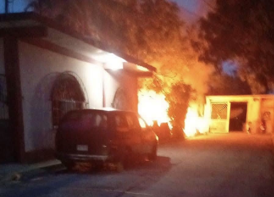 Incendio en colonia 15 de Septiembre de Salina Cruz, Oaxaca, deja tres muertos, entre ellos dos menores Incendio en colonia 15 de Septiembre de Salina Cruz, Oaxaca, deja tres muertos, entre ellos dos menores