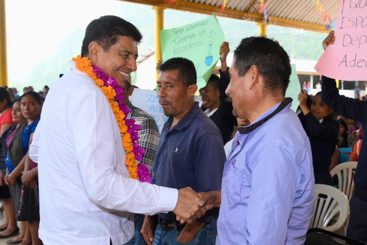 Impulsa Salomón Jara progreso y bienestar en la Sierra Sur con obras y programas sociales integrales Impulsa Salomón Jara progreso y bienestar en la Sierra Sur con obras y programas sociales integrales