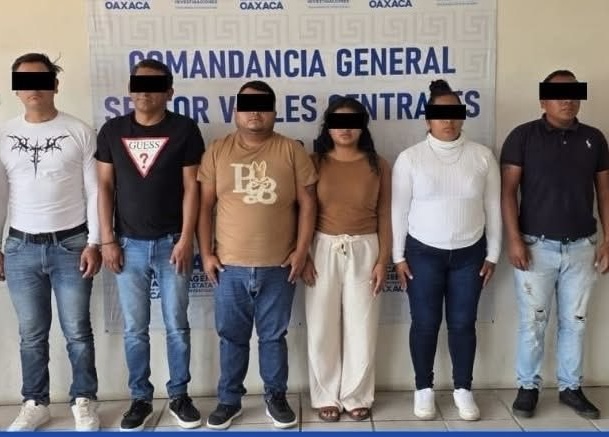 Otro golpe de la Fiscalía de Oaxaca a la ASAEO: cae funcionaria municipal y cinco personas más