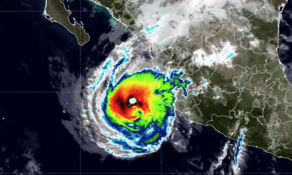 Huracán Trudy alcanza categoría dos frente a Jalisco y Colima; autoridades descartan impacto directo en territorio mexicano Huracán Trudy alcanza categoría dos frente a Jalisco y Colima; autoridades descartan impacto directo en territorio mexicano