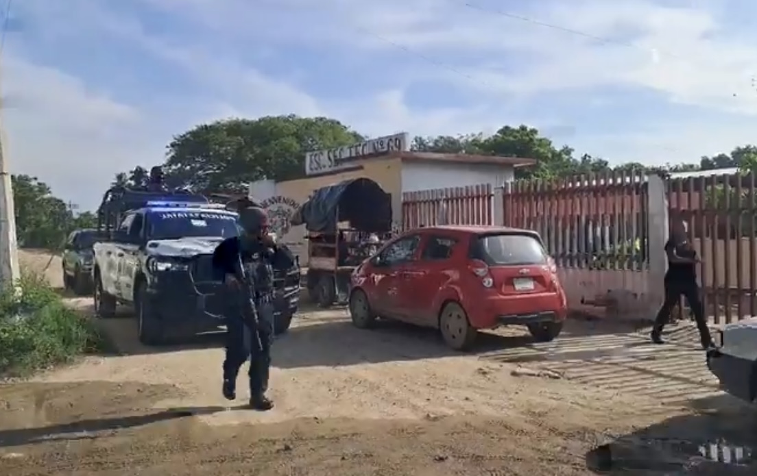 Muere profesor atacado a tiros en secundaria de San Blas Atempa; suman dos ejecuciones en menos de 24 horas en el Istmo Muere profesor atacado a tiros en secundaria de San Blas Atempa; suman dos ejecuciones en menos de 24 horas en el Istmo