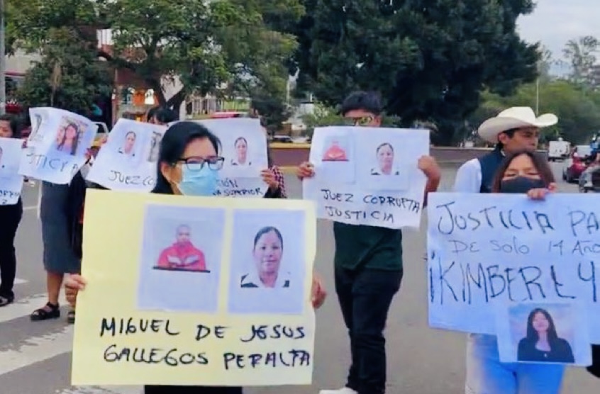 Exigen justicia para Kimberly, atropellada en Ixcotel; Fiscalía omitió acreditar la prisión preventiva del acusado
