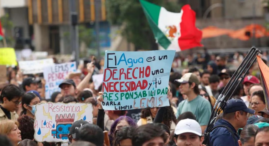 Lemus responde a Sheinbaum tras violencia en marcha por el agua; investigarán detenciones y actuación policial Lemus responde a Sheinbaum tras violencia en marcha por el agua; investigarán detenciones y actuación policial