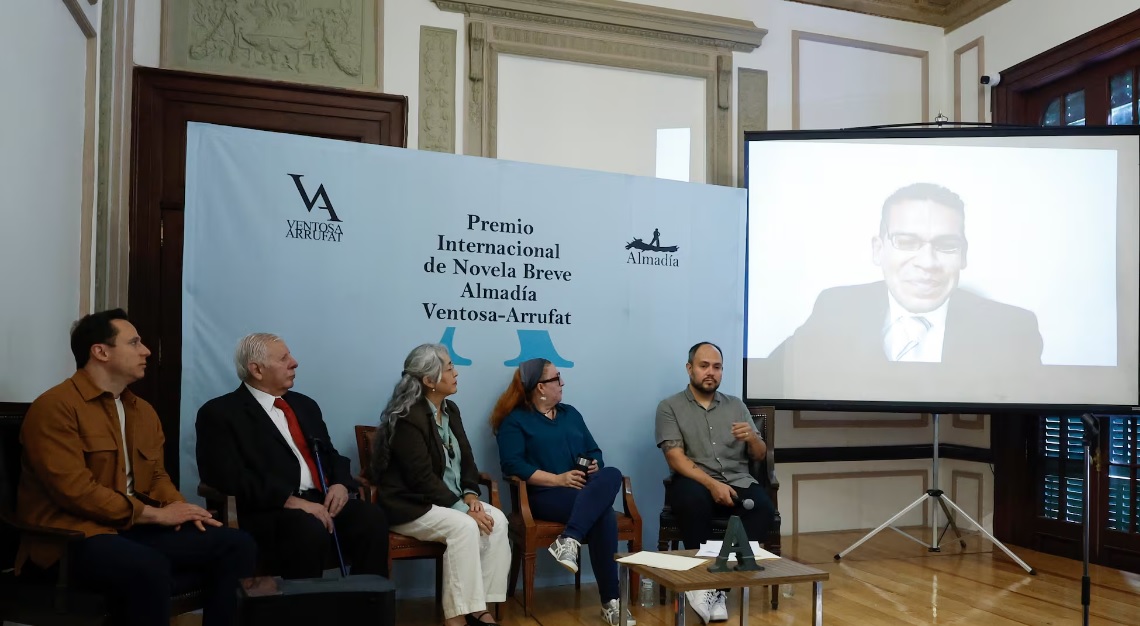 Almadía suspende promoción de novela ganadora del premio Ventosa Arrufat por sospecha de uso de IA Almadía suspende promoción de novela ganadora del premio Ventosa Arrufat por sospecha de uso de IA