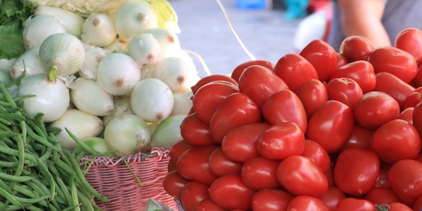 Alimentos se encarecen 5.5% en septiembre; precios de cebolla y jitomate se disparan Alimentos se encarecen 5.5% en septiembre; precios de cebolla y jitomate se disparan