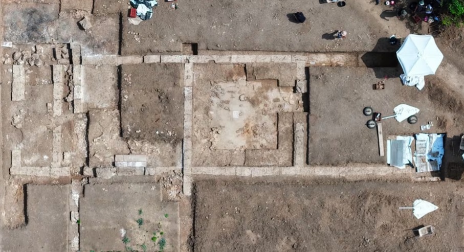 Identifican la escuela donde Aristóteles educó a Alejandro Magno; así es el sitio arqueológico de más de 2 mil 300 años Identifican la escuela donde Aristóteles educó a Alejandro Magno; así es el sitio arqueológico de más de 2 mil 300 años