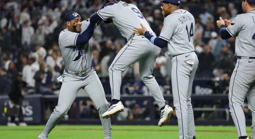 Dinero no compra títulos: Rays eliminan a Yankees Dinero no compra títulos: Rays eliminan a Yankees