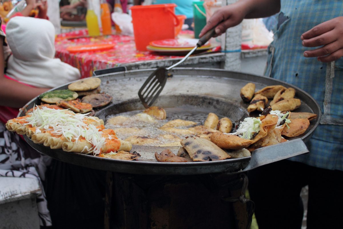 Detrás de los tacos y las quesadillas: 782,000 mexicanos viven de vender comida en la calle
