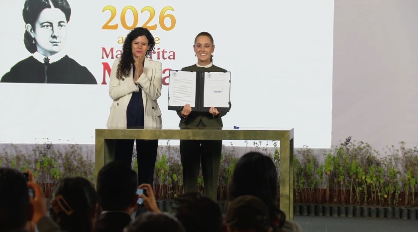 Sheinbaum firma decreto para proteger a menores en plataformas digitales