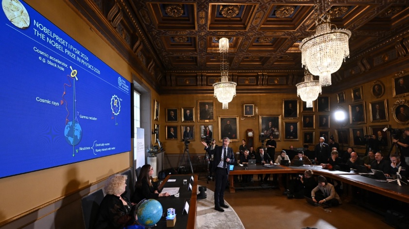 Francis Halzen gana el Nobel de Física 2026 por descubrir neutrinos de origen cósmico