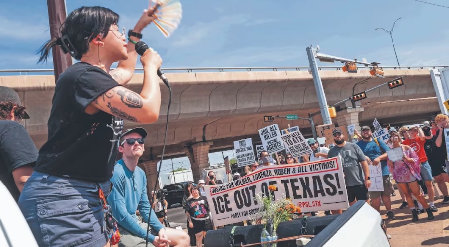 La Casa Blanca dice que no enviará agentes del ICE a centros electorales; activistas se alistan La Casa Blanca dice que no enviará agentes del ICE a centros electorales; activistas se alistan