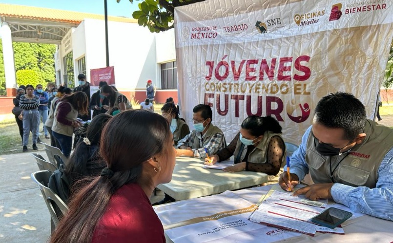 Sheinbaum confirma cierre temporal de inscripciones a Jóvenes Construyendo el Futuro; nuevos registros serán en enero Sheinbaum confirma cierre temporal de inscripciones a Jóvenes Construyendo el Futuro; nuevos registros serán en enero