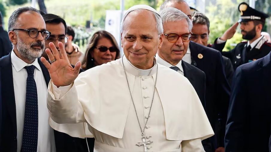 León XIV «pasó una noche tranquila» tras cirugía y evoluciona favorablemente; tiene el tipo más común de cáncer de pulmón: Vaticano León XIV «pasó una noche tranquila» tras cirugía y evoluciona favorablemente; tiene el tipo más común de cáncer de pulmón: Vaticano