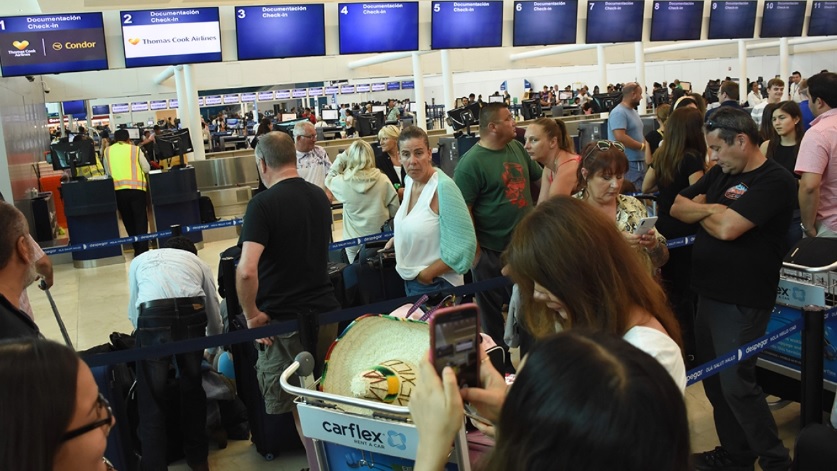 Diputados aprueban aumentos de cobros a turistas, tasa ferroviaria y uso del espacio aéreo Diputados aprueban aumentos de cobros a turistas, tasa ferroviaria y uso del espacio aéreo