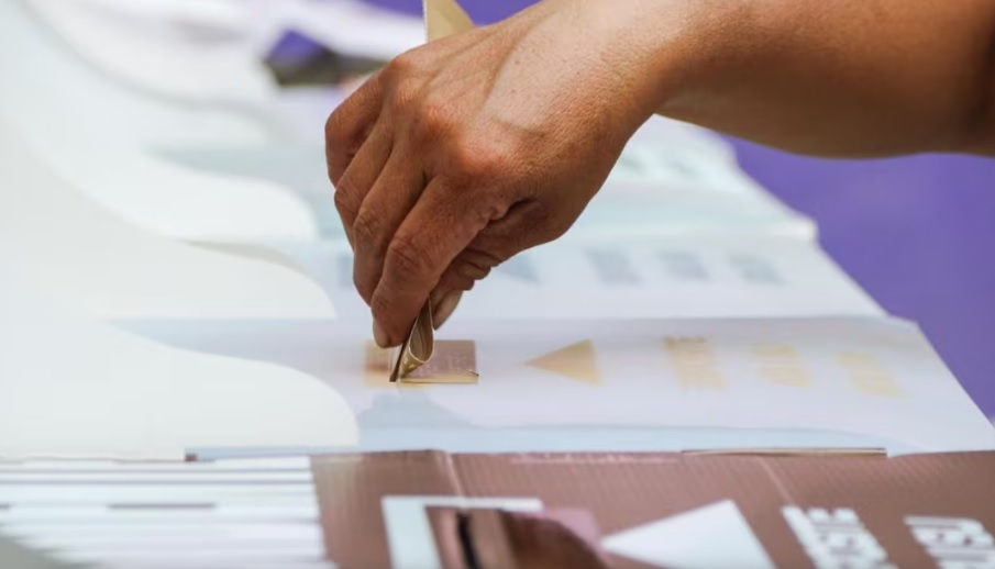 Va Morena por anular elecciones por “cobertura informativa indebida”; propone aplicar nueva ley electoral en 2028 Va Morena por anular elecciones por “cobertura informativa indebida”; propone aplicar nueva ley electoral en 2028