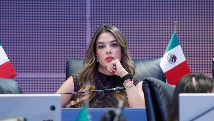 Ruth González, esposa del gobernador de SLP, no descarta buscar la gubernatura en 2027 Ruth González, esposa del gobernador de SLP, no descarta buscar la gubernatura en 2027