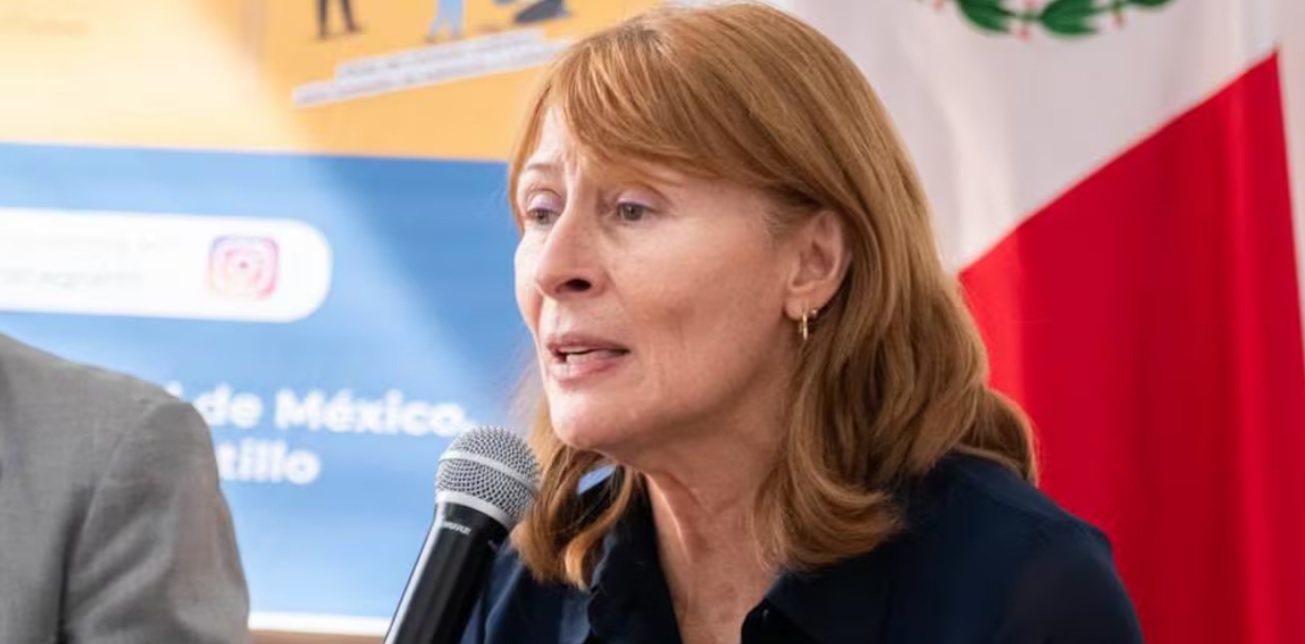 Clouthier anuncia nuevo movimiento en NL; cuestiona a Morena nombramiento de Clara Luz Flores Clouthier anuncia nuevo movimiento en NL; cuestiona a Morena nombramiento de Clara Luz Flores